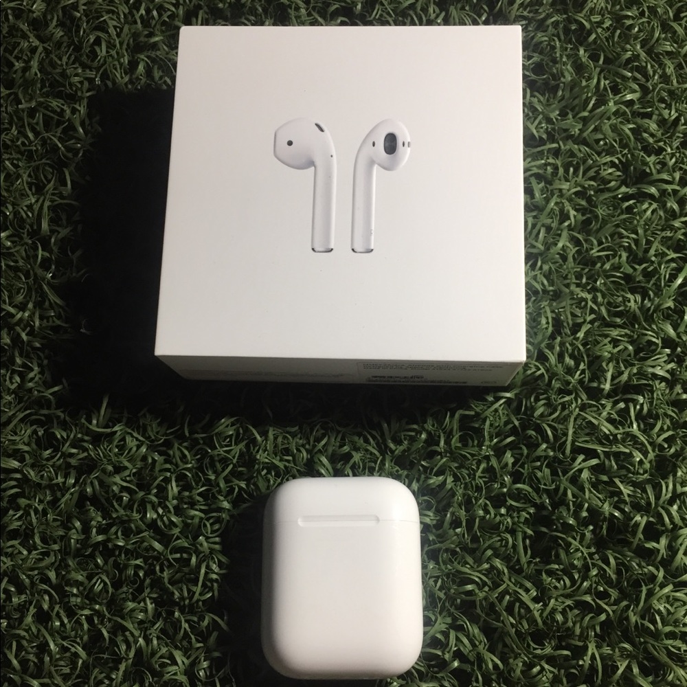 Generation 1 Airpods